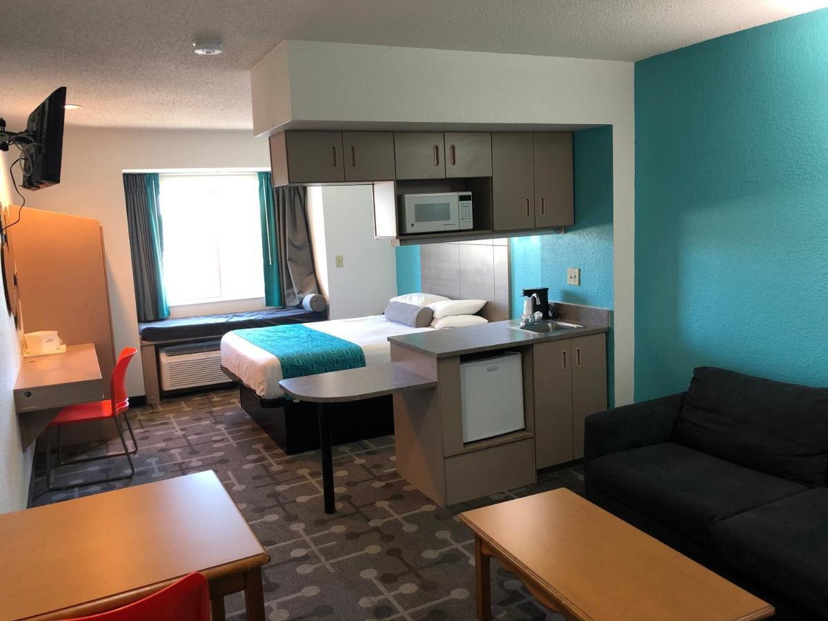 Red Lion Inn & Suites Elk Grove Village Eksteriør bilde