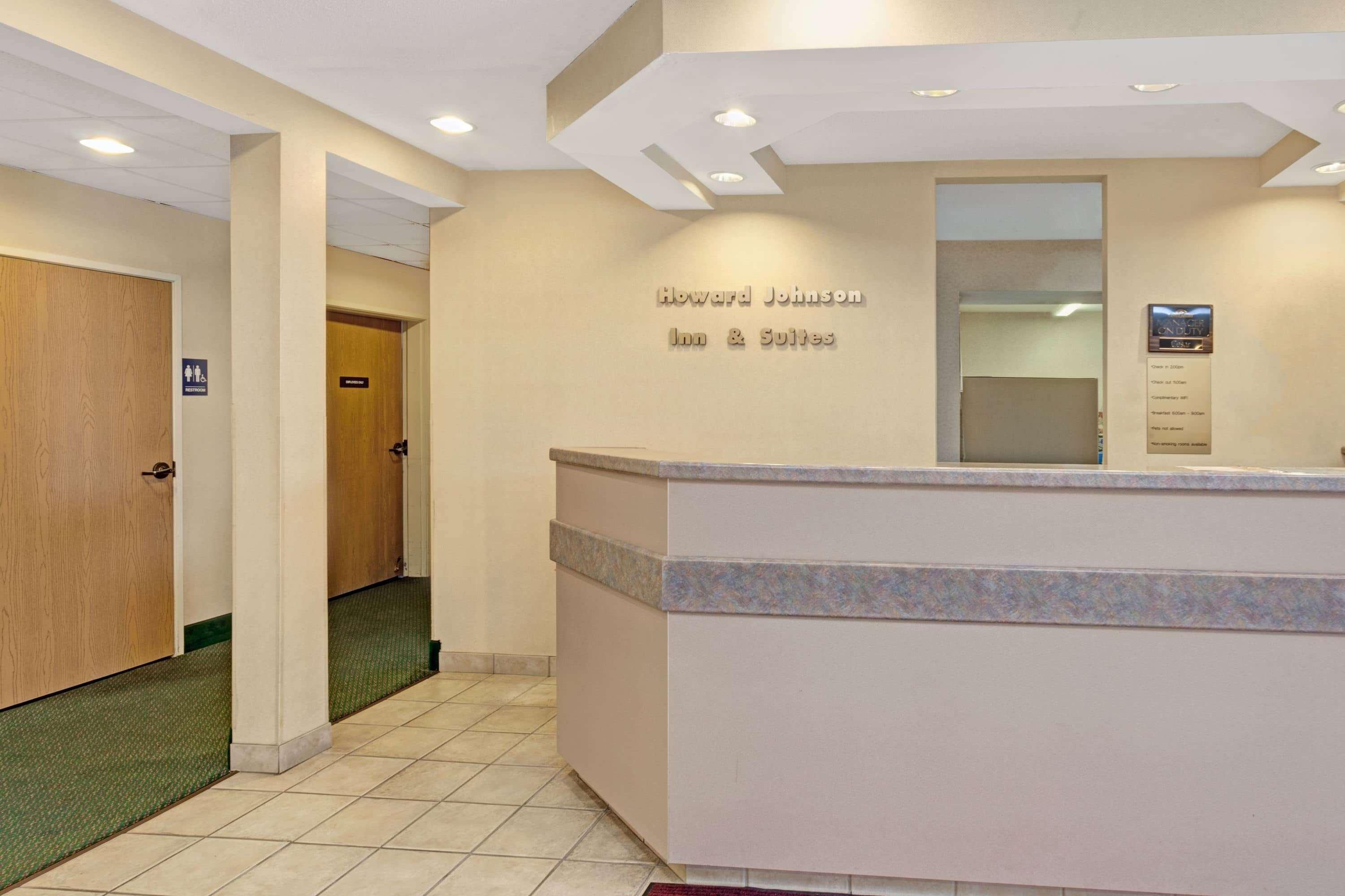Red Lion Inn & Suites Elk Grove Village Eksteriør bilde